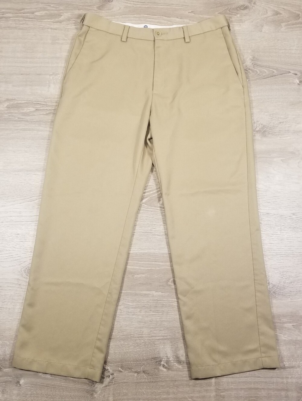 Haggar Khaki Pants Classic Fit Cool 18 Mens Size 34x29 Dress Casual Straight Leg